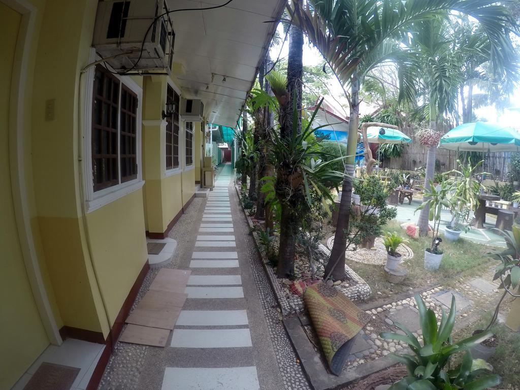D'Lucky Garden Inn & Suites Tiniguiban Dış mekan fotoğraf