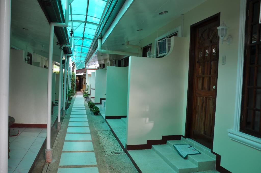 D'Lucky Garden Inn & Suites Tiniguiban Dış mekan fotoğraf
