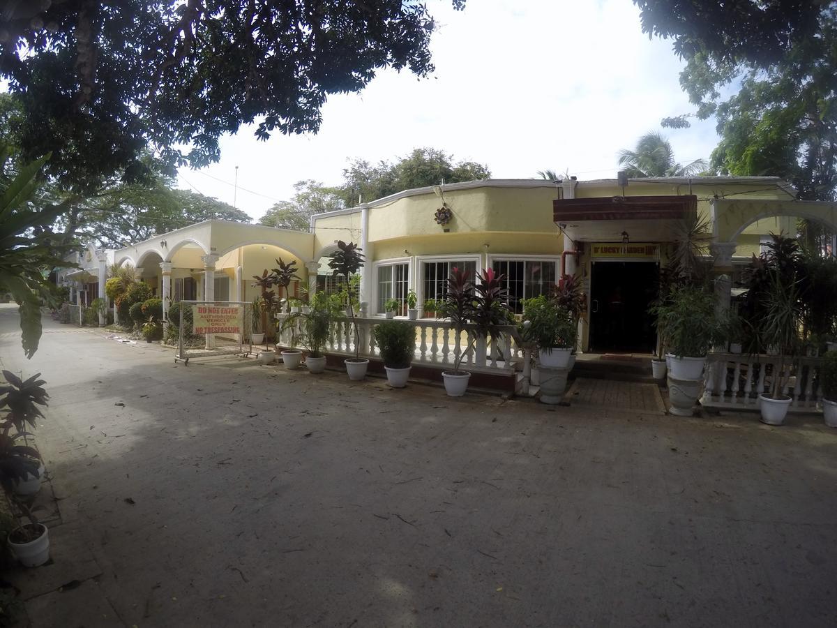 D'Lucky Garden Inn & Suites Tiniguiban Dış mekan fotoğraf