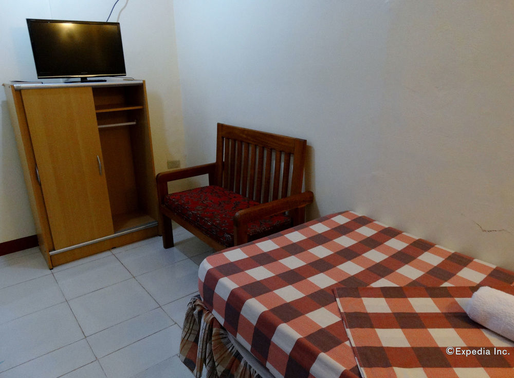 D'Lucky Garden Inn & Suites Tiniguiban Dış mekan fotoğraf