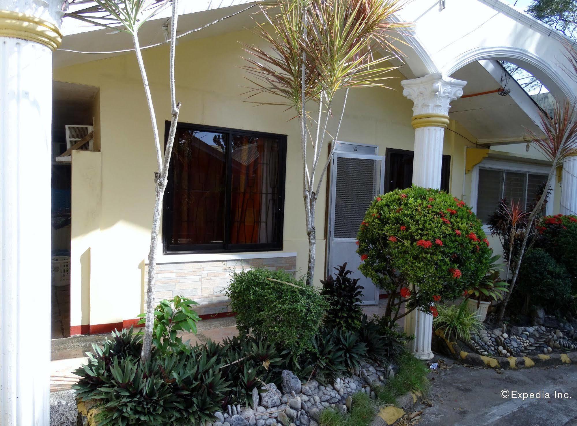 D'Lucky Garden Inn & Suites Tiniguiban Dış mekan fotoğraf
