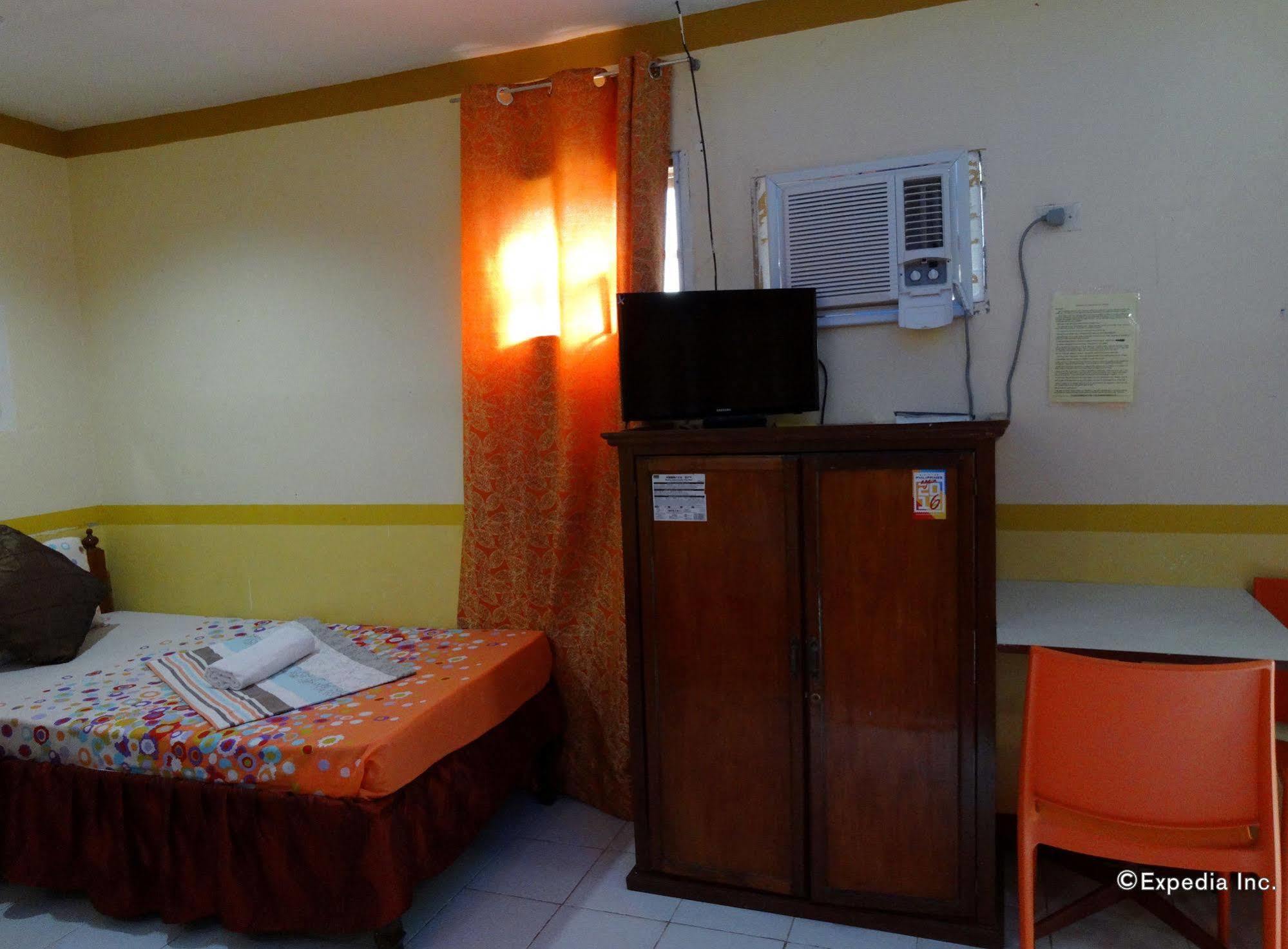 D'Lucky Garden Inn & Suites Tiniguiban Dış mekan fotoğraf