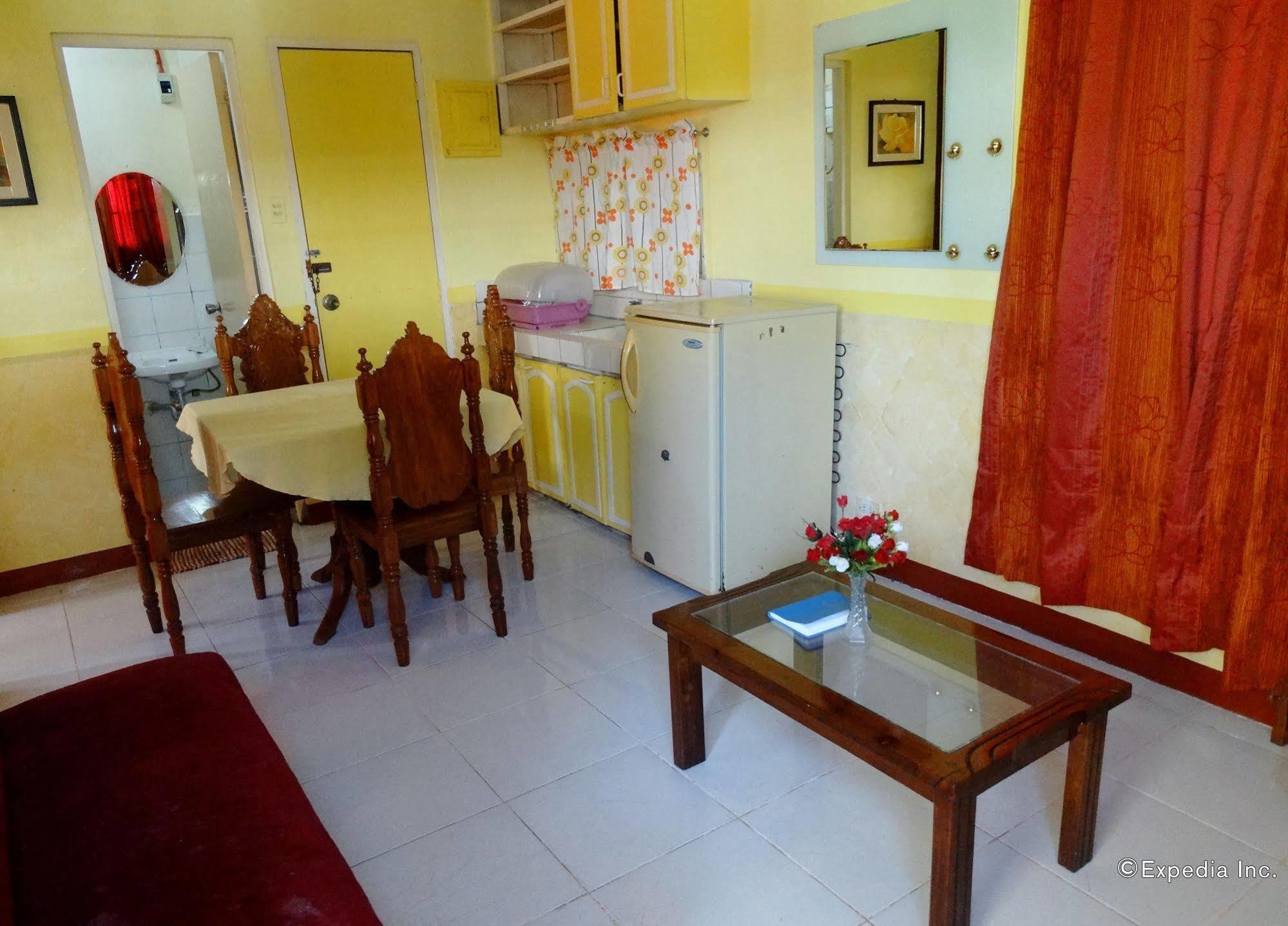 D'Lucky Garden Inn & Suites Tiniguiban Dış mekan fotoğraf