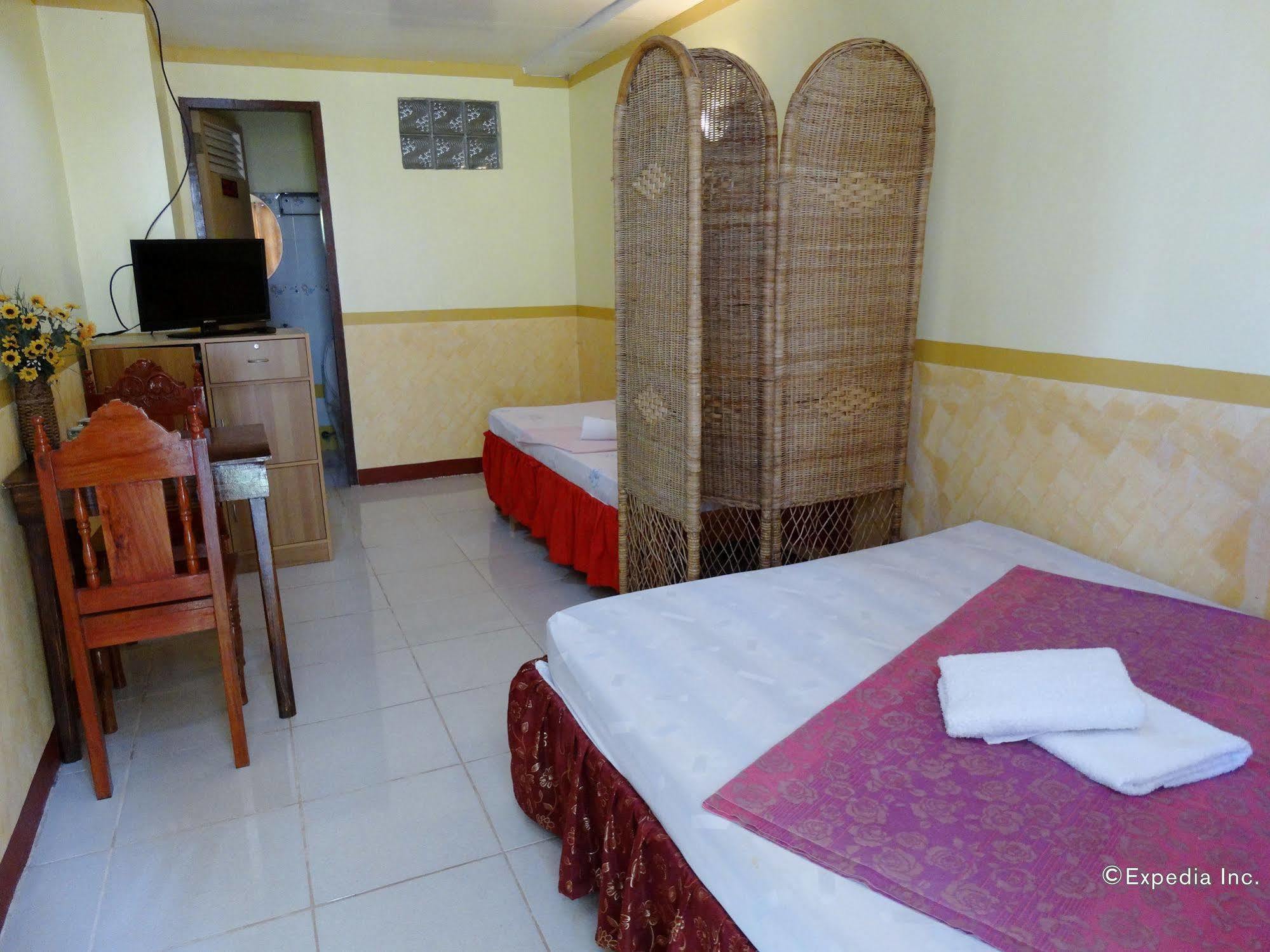 D'Lucky Garden Inn & Suites Tiniguiban Dış mekan fotoğraf