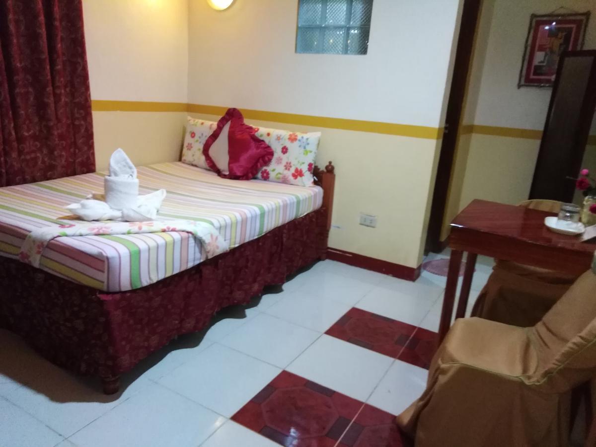 D'Lucky Garden Inn & Suites Tiniguiban Dış mekan fotoğraf